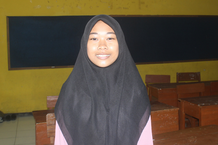 Imelda Fariyanti, siswa Kelas 7-G MTsN 9 Jombang di Tanjunganom Diwek, Jombang