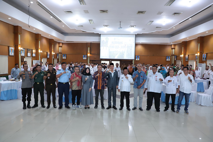 SUKSES: Wabup Jombang Salmanudin Yazid bersama Ketua DPRD Jombang Hadi Atmaji dalam Musrenbang RPJMD 2025-2029 di Ruang Bung Tomo Kantor Pemkab Jombang, Rabu (30/4).