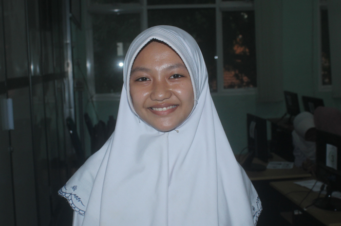 Naraswari Aqilah Talenta kelas VII-B SMP A Wahid Hasyim Tebuireng, Jombang