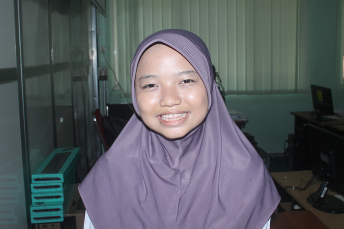 Siti Farida S, Kelas 9-A SMP A Wahid Hasyim Tebuireng, Jombang