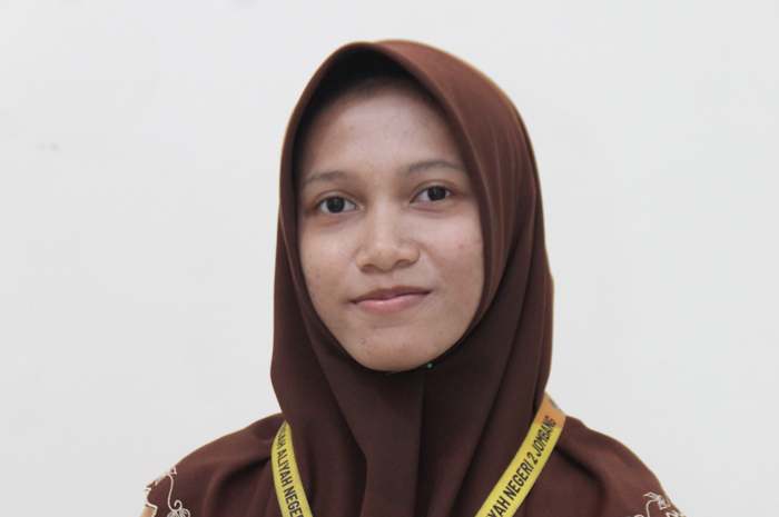 Keysa Amelia Zahreine, kelas XI C MAN 2 Jombang