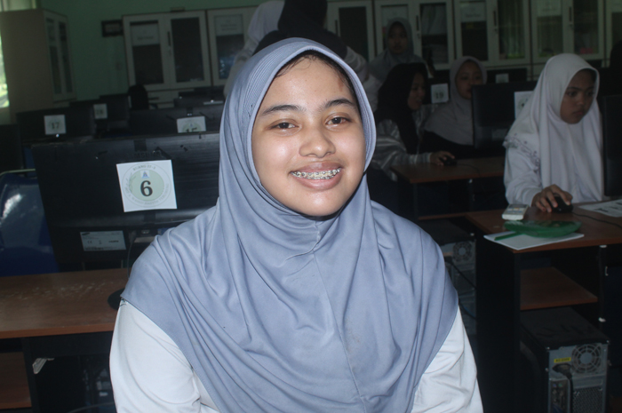 Alessandra Uno Kamila Ridwan, Kelas  8-A SMP A Wahid Hasyim Tebuireng, Jombang