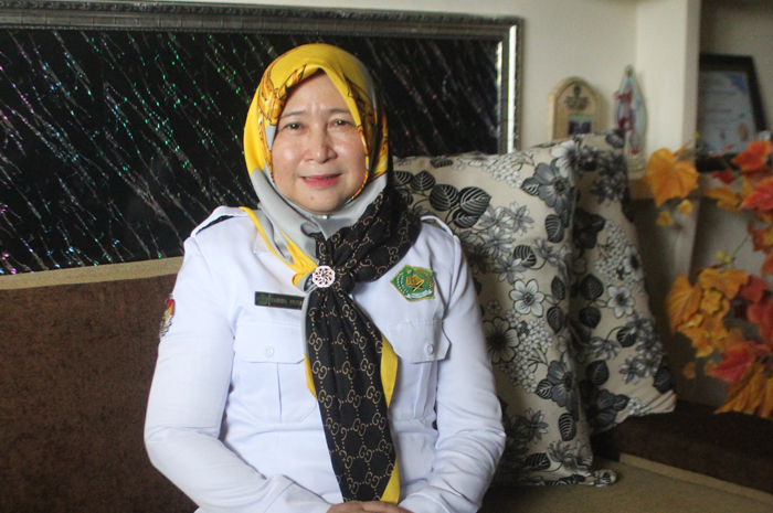 Kepala MAN 8 Jombang, Dra Farida Priyatna MM.