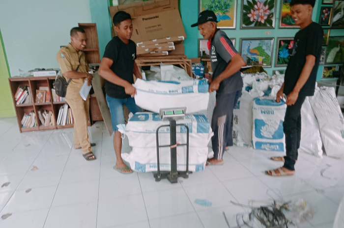 INOVASI: Kegiatan lelang buku di Aula 3 Dinas Pendidikan dan Kebudayaan Jombang, (28/5).