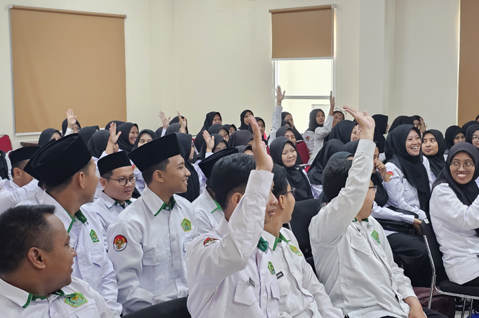 SENANG: 75 CPNS Kemenag Jombang saat mengikuti pembinaan yang diadakan Kemenag Jombang, (10/6).
