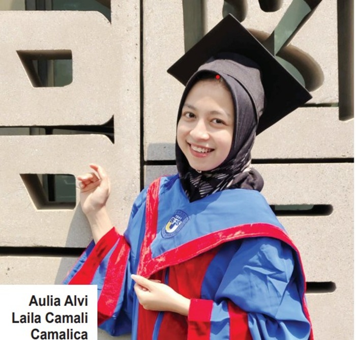Aulia Alvi Laila Camali Camalica warga Jombang menempuh S2 jurusan Hubungan Internasional di Beijing Foreign Studies University, Beijing, China.