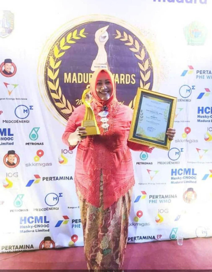 Plt Kacabdindik Jombang, Pinky Hidayati SPsi MPsi