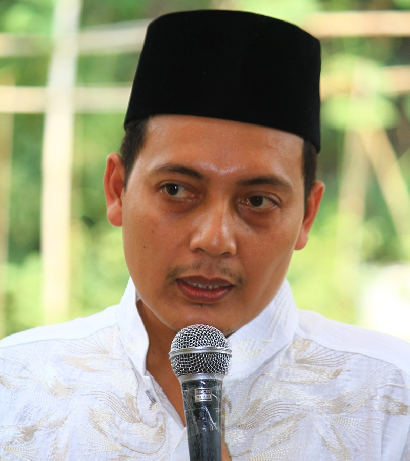 Alfian Rohman Rosyid  Pembina Pondok Pesantren Muhammadiyah &rsquo;Trentekno&rsquo;, Ngoro, Jombang