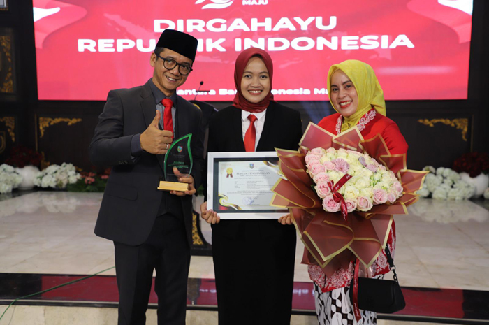 Evelina Feby Firdausy, S.T meraih juara II dalam Seleksi ASN Berprestasi Kategori Pelaksana/Fungsional Ahli Pertama/Fungsional Terampil Pemerintah Kabupaten Jombang Tahun 2024.