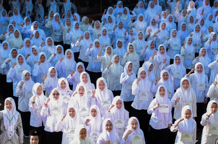 SERU: Para siswa baru MAN 3 Jombang mengikuti kegiatan Matsama.