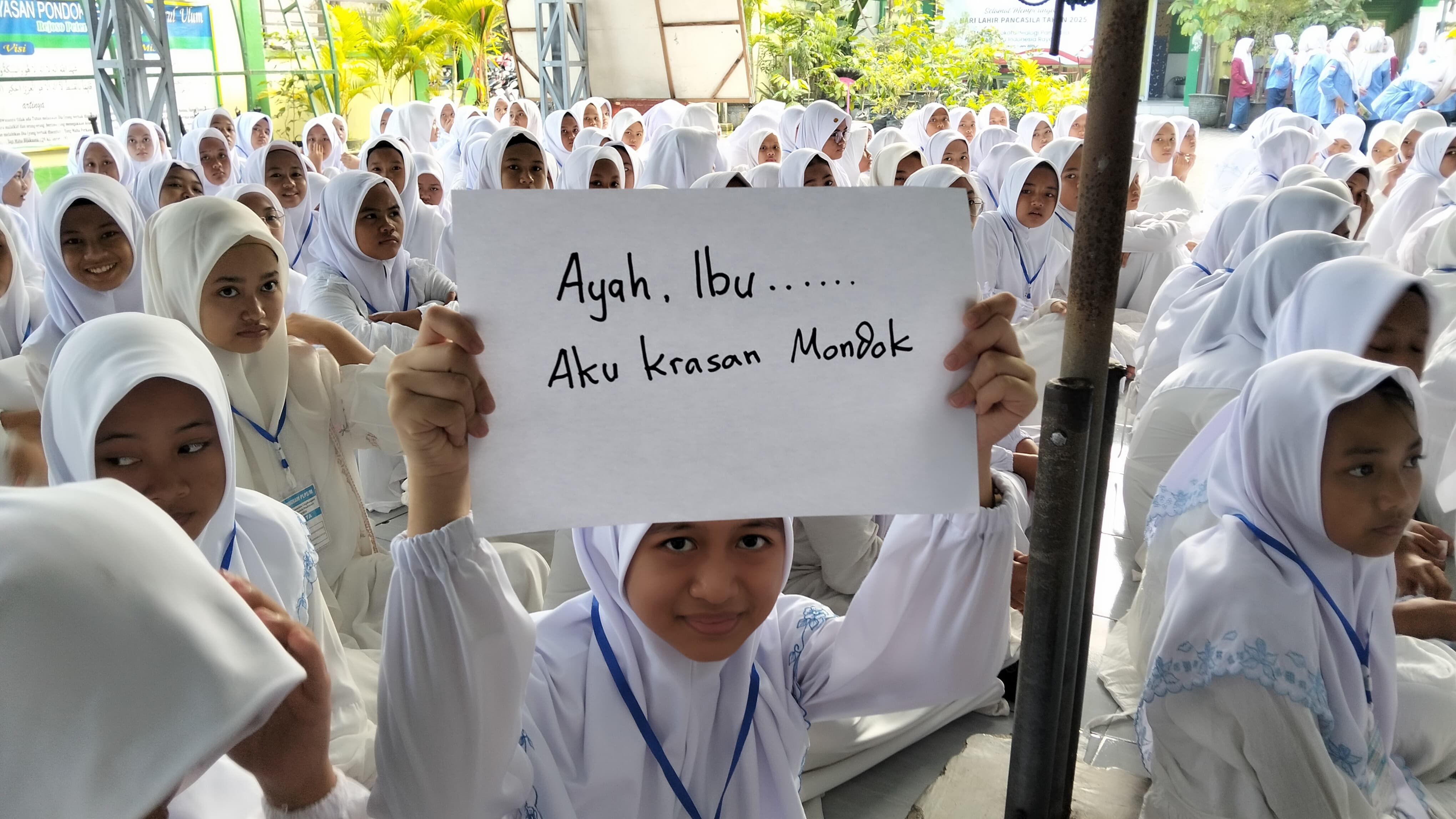 SEMANGAT: Para siswa MTsN 2 Jombang saat mengikuti Matsama.