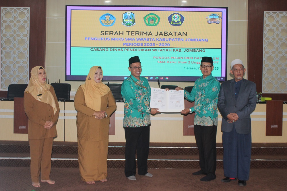 Prosesi serah terima jabatan MKKS SMA Swasta di Jombang