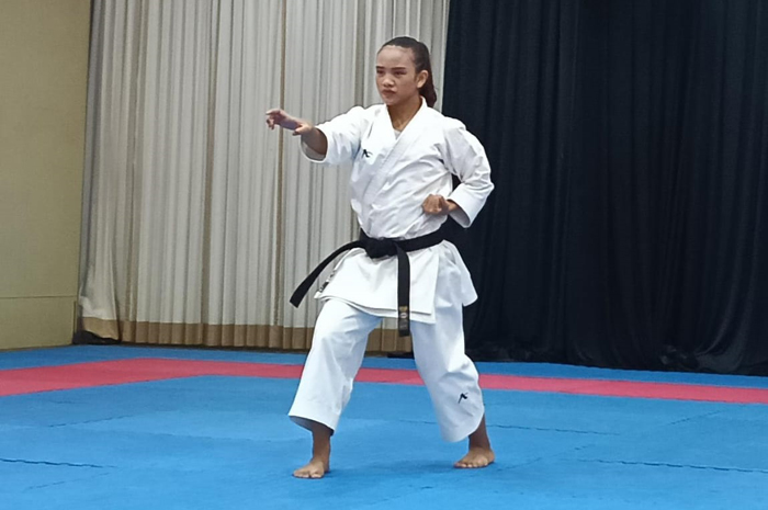 MEMBANGGAKAN: Karateka Aqila Aurelia Ramadhani.