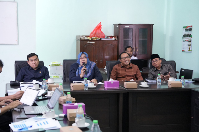 Komisi D DPRD Kabupaten Jombang menggelar rapat dengar pendapat (RDP) bersama dinas kepemudaan, olahraga dan pariwisata (Disporapar) Jombang.