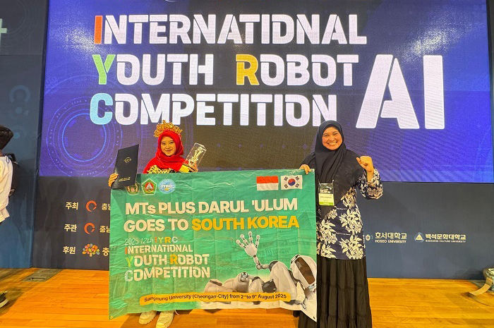 SELAMAT: Tim santri Pondok Pesantren Darul Ulum sukses meraih juara dalam ajang International Youth Robotic Competition (IYRC) yang digelar di Sangmyung University, Cheonan, Korea Selatan.