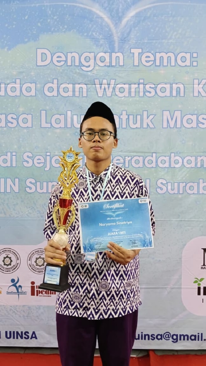 JUARA: Naryama Sinatriya siswa kelas 11 MAN PK MAN 4 Mambaul Maarif Denanyar Jombang sukses Meraih Juara 1 MTI Nasional 2025.