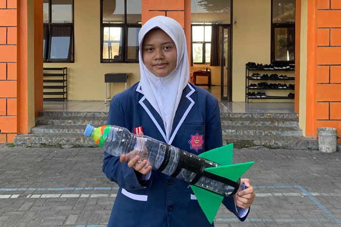 Ainun Halimah Sofianina, Kelas 9 Andalusia SMP Islam Al Ummah, Jombang