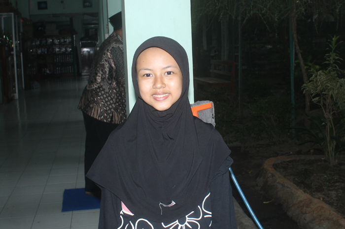 Bening Airaisyah, Kelas 7-D SMP A Wahid Hasyim Tebuireng, Jombang