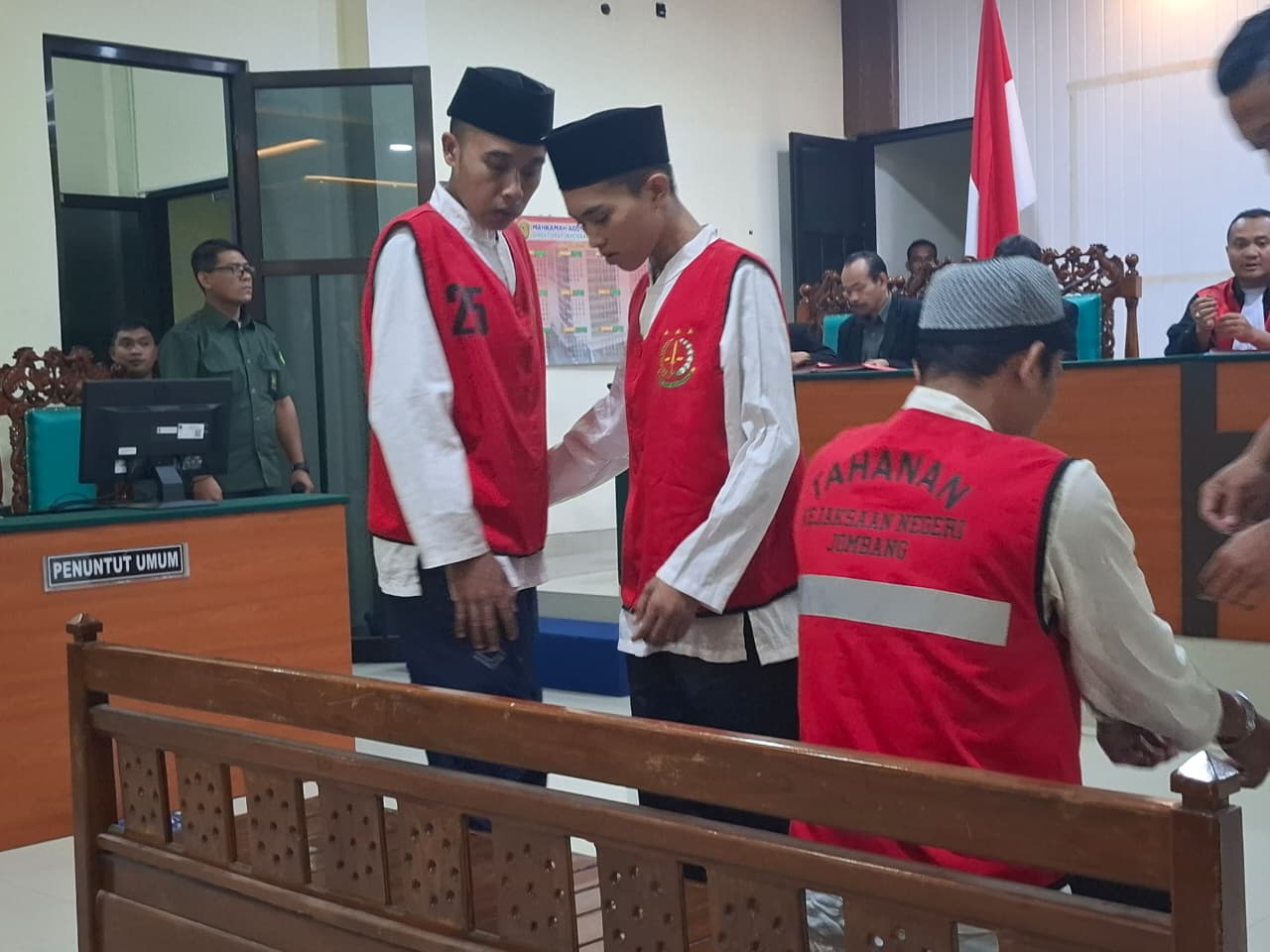 Sidang lanjutan kasus pemerkosaan dan pembunuhan kepada PRA, 19, gadis asal Kecamatan Sumobito, Jombang digelar pada Rabu (27/8) siang.