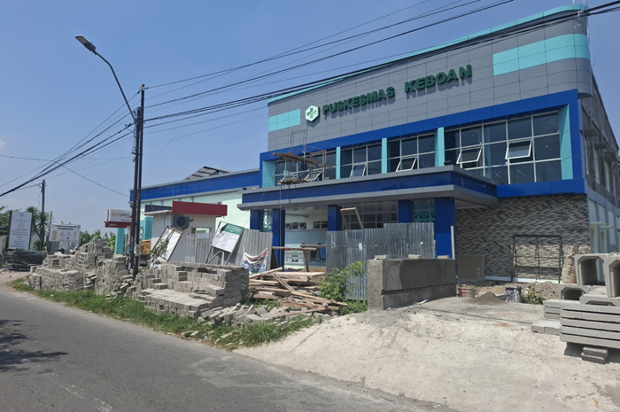 MOLOR LAGI: Proyek Puskesmas Keboan di Desa Keboan Kecamatan Ngusikan, Jombang yang belum selesai.