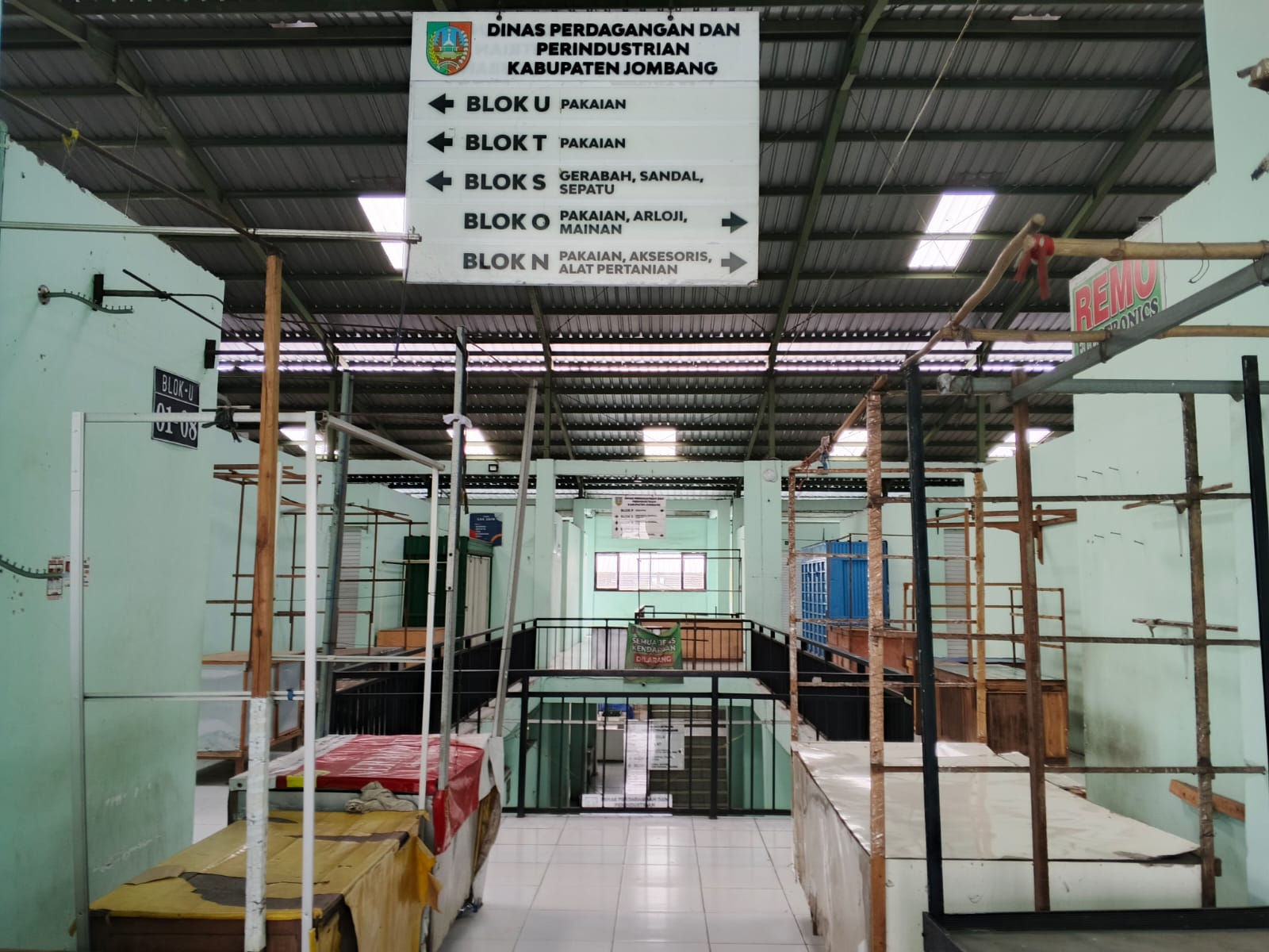 Kondisi Pasar Perak Jombang yang kini tetap sepi