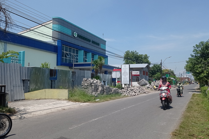 Proyek pembangunan Puskesmas Keboan di Kecamatan Ngusikan, Jombang kembali molor.