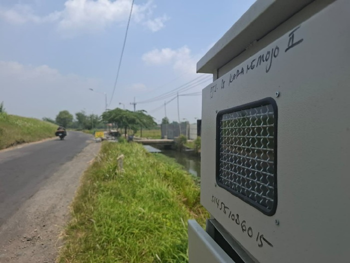 BARU: PJU ruas Ploso-Munung di Desa Karangmojo, Kecamatan Plandaan, Jombang yang baru saja dipasang melalui program PIK (11/9).