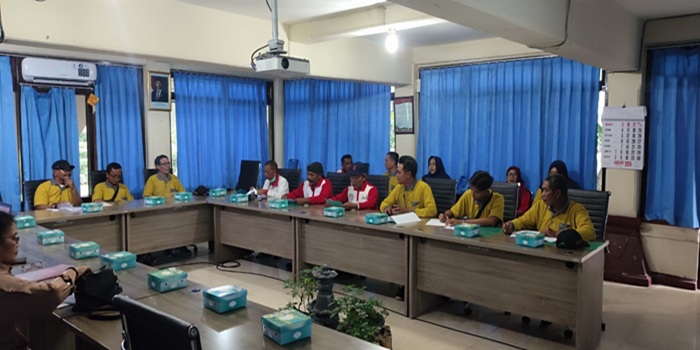 UPAYA PELESTARIAN: Kepala Desa Pakel Sudarmaji bersama jajaran BPD dan perangkat Desa Pakel saat melakukan studi peningkatan kapasitas di Institut Seni Indonesia (ISI) Surakarta.