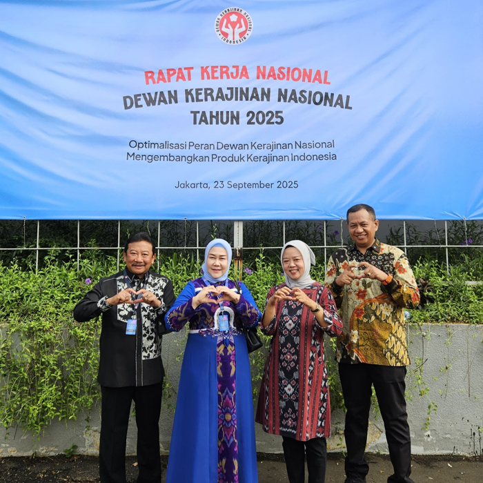 TELADAN: Ketua Dekranasda Kabupaten Jombang, Yuliati Nugrahani Warsubi, hadir dalam Rakernas Dekranas 2025 di Jakarta, Selasa (23/9).