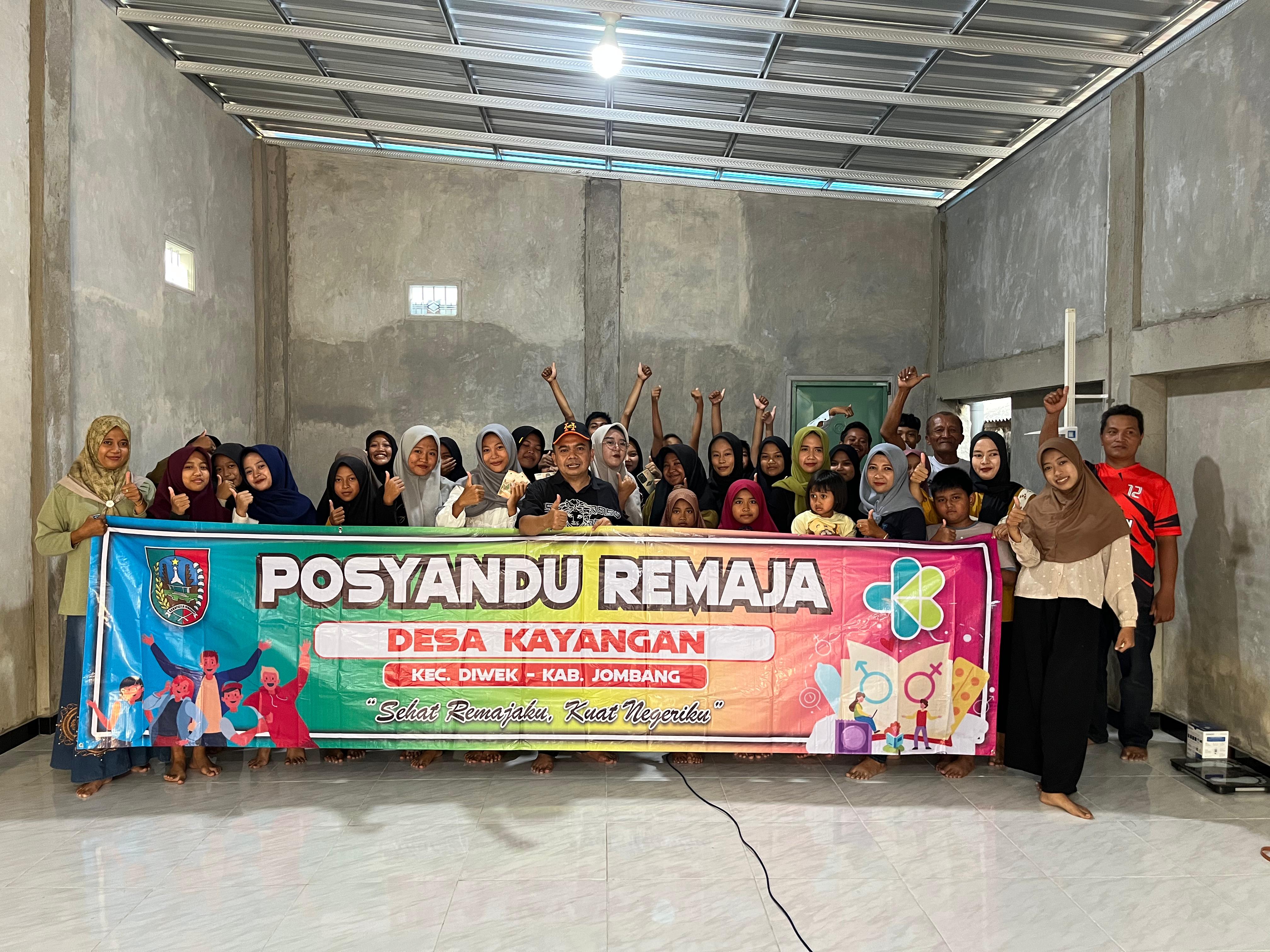 Wakil Ketua DPRD Jombang, HM Syarif Hidayatullah ST MMT (Gus Sentot), mengunjungi Posyandu remaja di Desa Kayangan, Kecamatan Diwek, Sabtu (27/9).