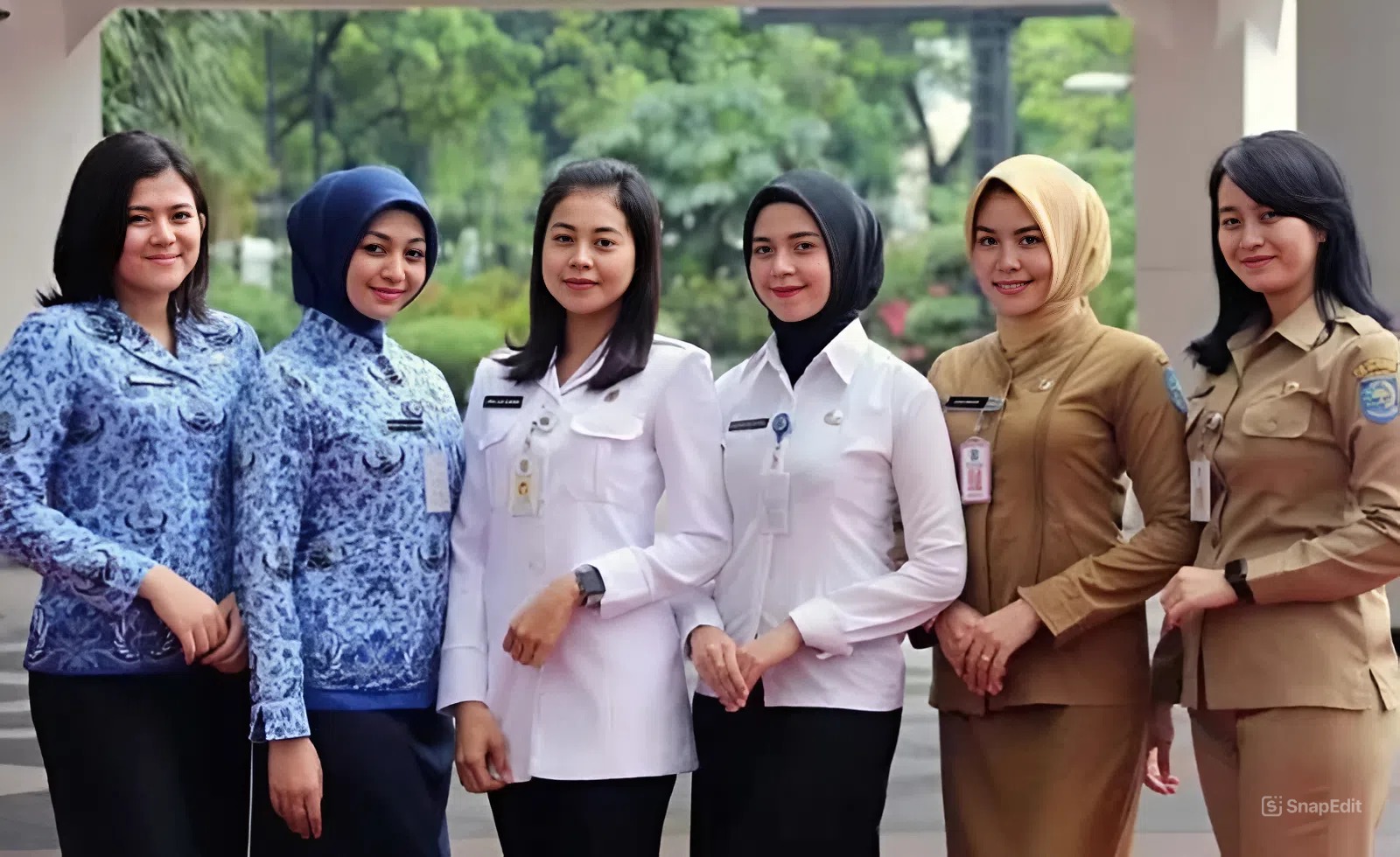 Ilustrasi seragam PNS dan PPPK