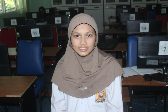 Nindya Syakira PH, Kelas 8-B SMP A Wahid Hasyim Tebuireng, Jombang