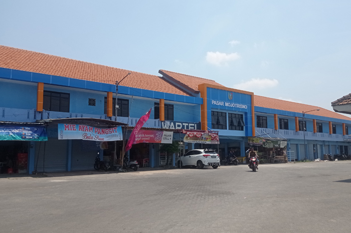 BARU: Kondisi ruko Pasar Mojotrisno di Kecamatan Mojoagung, Jombang yang baru saja selesai direhab.