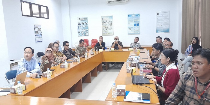 FOKUS: Perwakilan empat rumah sakit swasta di Jombang mengikuti sidang untuk penerbitan SLF.