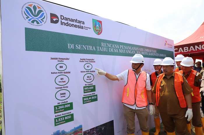 TATA PERMUKIMAN: Dinas Perkim Jombang mendukung pembangunan IPAL Industri Tahu di Sumbermulyo ini dengan pembangunan akses jalan aspal dan paving menuju lokasi proyek.