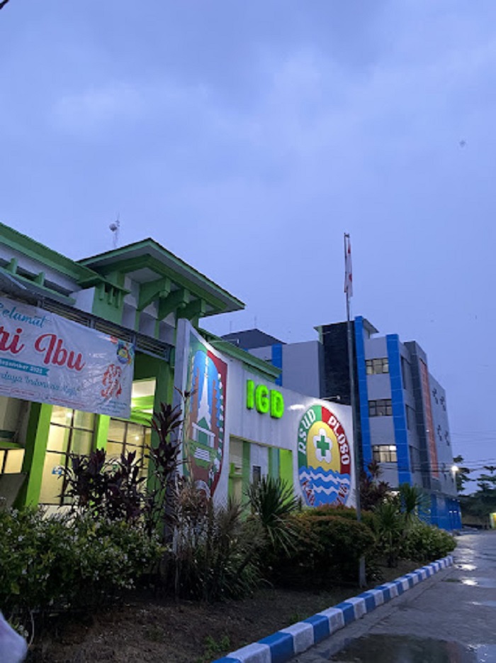 Gedung RSUD Ploso, Jombang yang megah dan representatif.