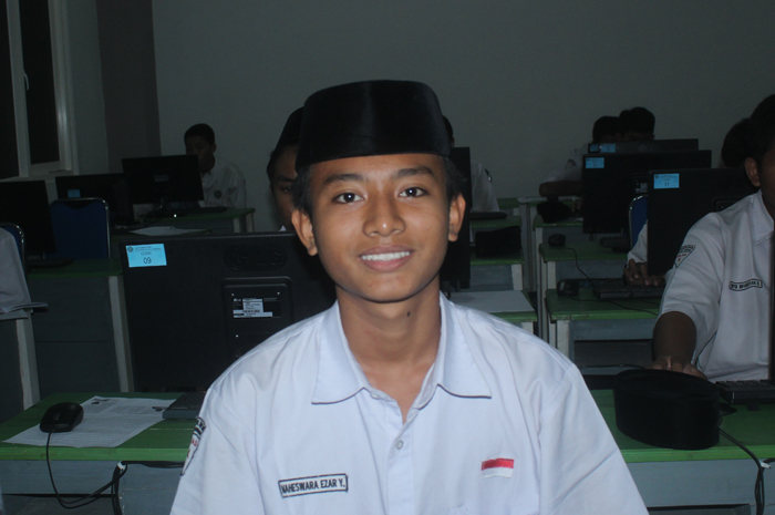Maheswara Ezar Yuwawira, Kelas 10-F MA Madrasatul Qur