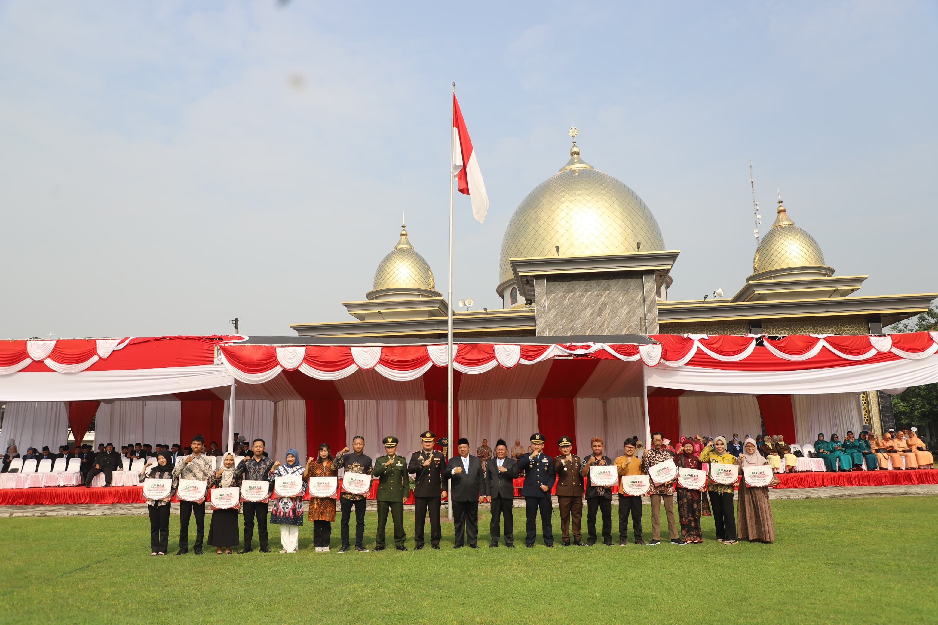 14 pemuda pelopor Jombang 2025 mendapat penghargaan dari Bupati Jombang