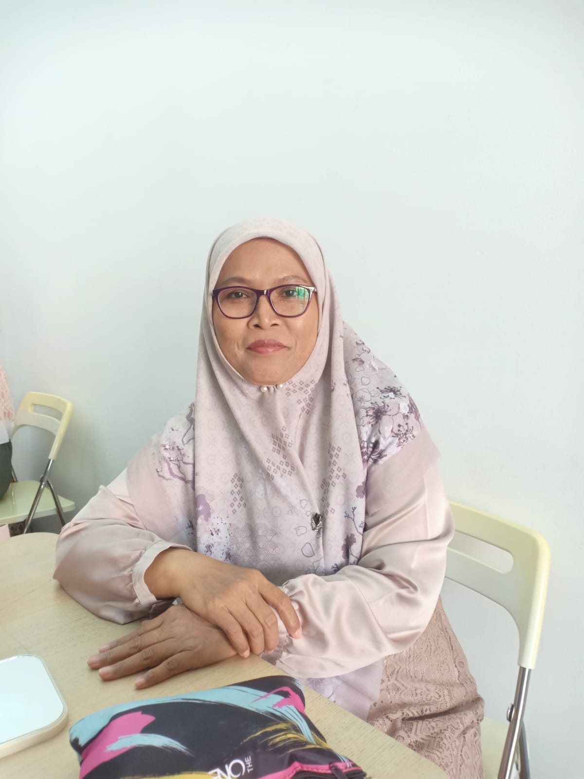 Dewi Muasyaroh, Guru Kimia MAN 1 Jombang