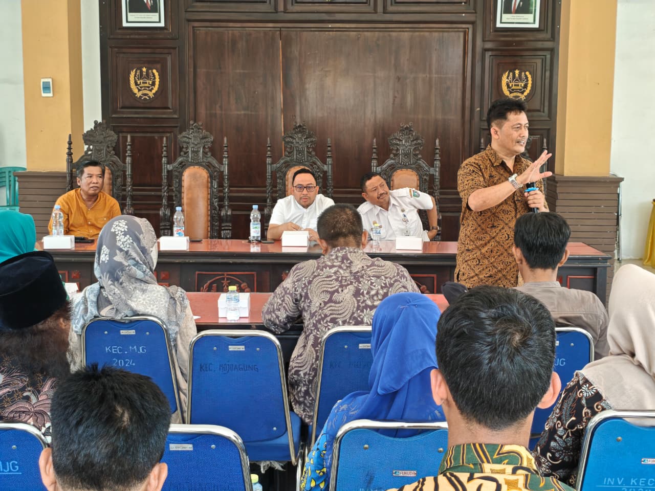 Dinkop UM Jombang dalam kegiatan sinergitas koperasi desa merah putih dan BUMDes.