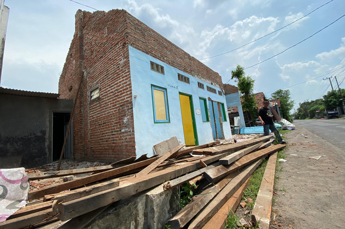 Pembongkaran gedung PKK dan Posyandu milik Desa Mancar, Kecamatan Peterongan, Jombang berpotensi tabrak permendagri.