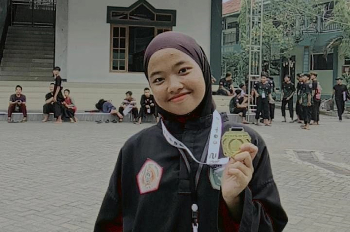 Dinda Martha Laura, Kelas Xl Akuntansi SMK Unggulan NU Mojoagung, Jombang