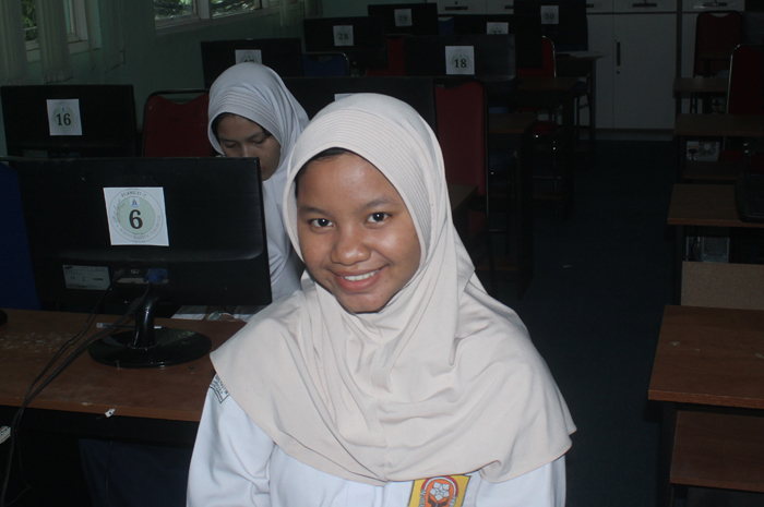 Aqila Qurrotu Aini Ayukaputri, Kelas 8-B SMP A Wahid Hasyim Tebuireng, Jombang