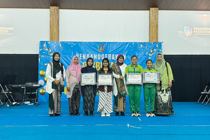 Dinas Pendidikan dan Kebudayaan (P dan K ) Kabupaten Jombang menggelar Penganugerahan Pesbukab (Pentas Edukasi, Seni dan Budaya Kabupaten Jombang)