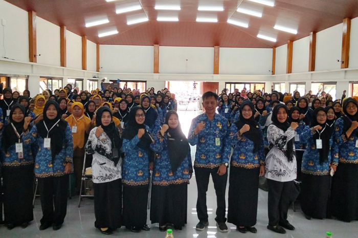 Dinas Pendidikan dan Kebudayaan (P dan K) Kabupaten Jombang menggelar Bimbingan Teknis (Bimtek) Pemahaman Karakteristik dan Perkembangan Murid Sekolah Dasar pada 1&ndash;4 Desember 2025.