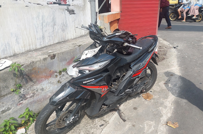 Kecelakaan maut terjadi di jalur provinsi Jl KH Hasyim As&rsquo;yari, Kelurahan Jombatan, Kecamatan Jombang, Rabu (10/12) sore.