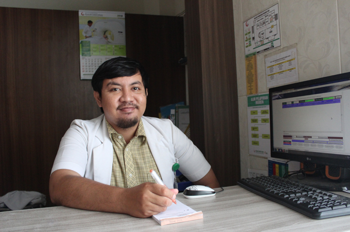 dr Heriris Brilianto, Dokter Klinik Inisiasi Antiretroviral (ARV) dan Staf Medis Rumah Sakit Islam (RSI) Jombang