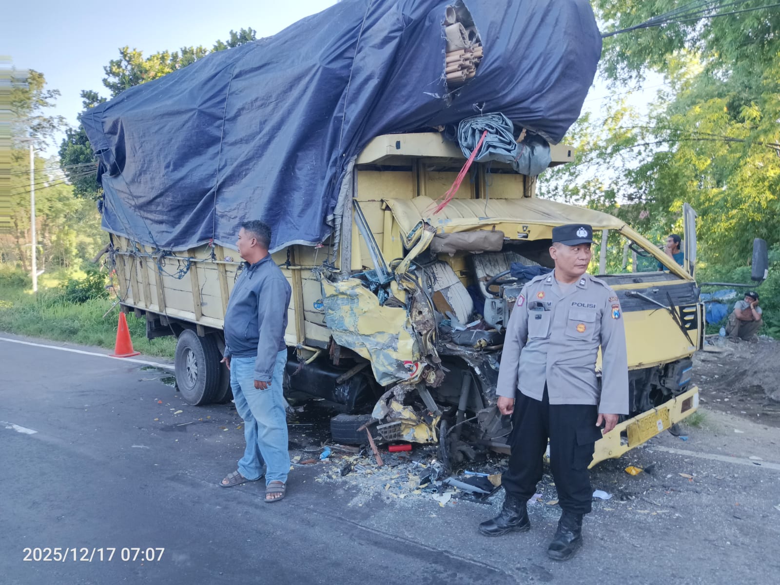 Kecelakaan lalu lintas melibatkan dua truk terjadi di Jalan Raya Dusun Rejosari, Desa Rejoagung, Kecamatan Ngoro, Jombang, Rabu (17/12) pagi