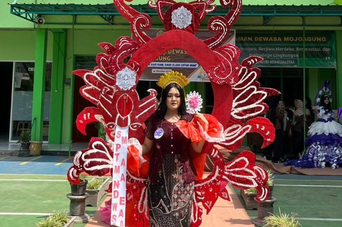 Aulia Nur Ramadina, Kelas 9B SMP Taman Dewasa Mojoagung, Jombang.