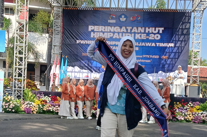 Wakil Ketua 1 Himpaudi Kabupaten Jombang, Dya Maulidah SAg.